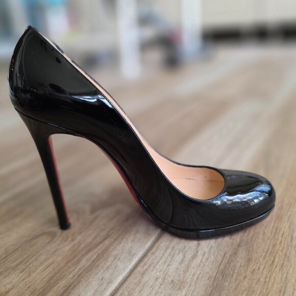 Christian Louboutin Simple Black Patent Leather Pumps Eur. 35.5 - Picture 10 of 12